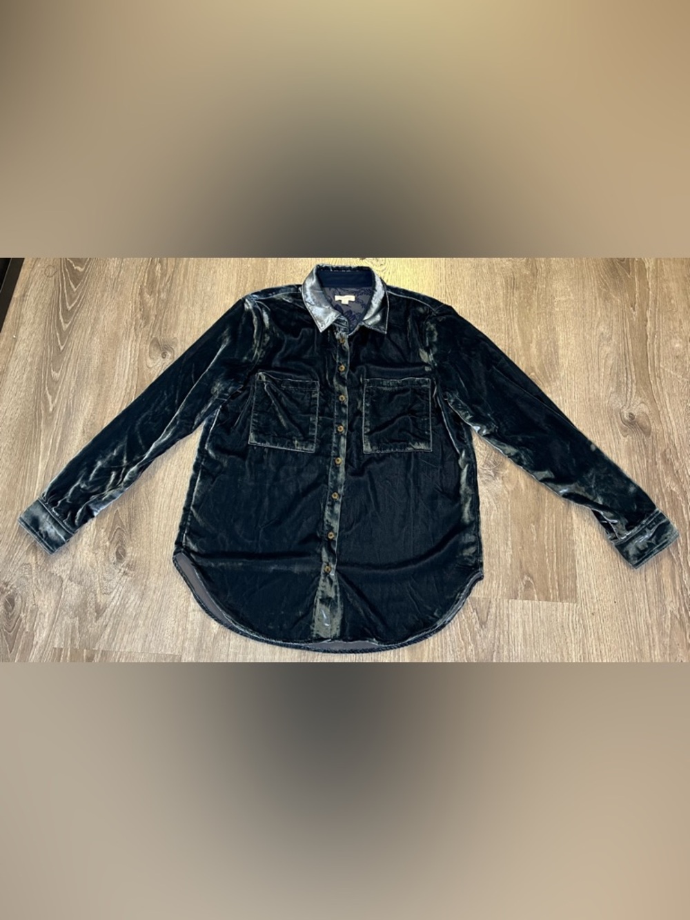Anthropologie Pilcro The Hadley Relaxed Buttondown Velvet Edition - Picture 4 of 8